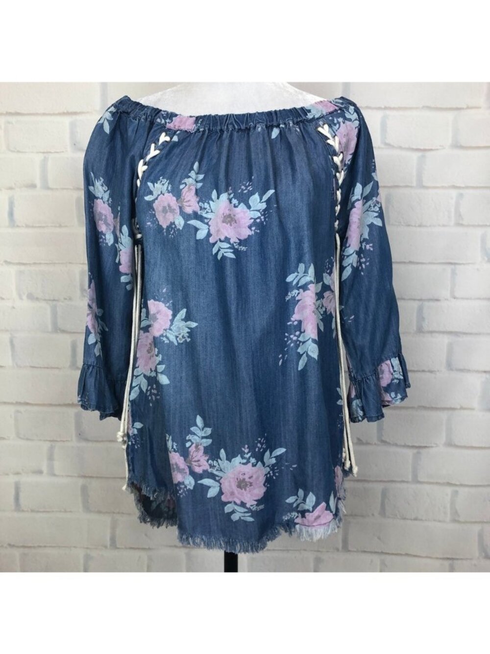 NWT Standard Grace Blue Chambray Floral Blouse Size S